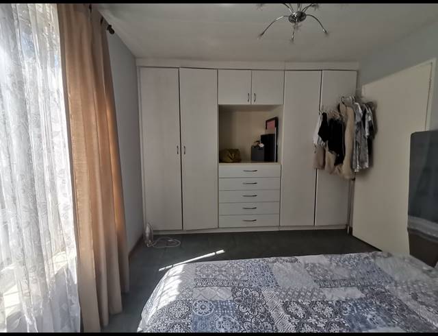 2 BEDROOM TOWNHOUSE FOR SALE IN BASSONIA